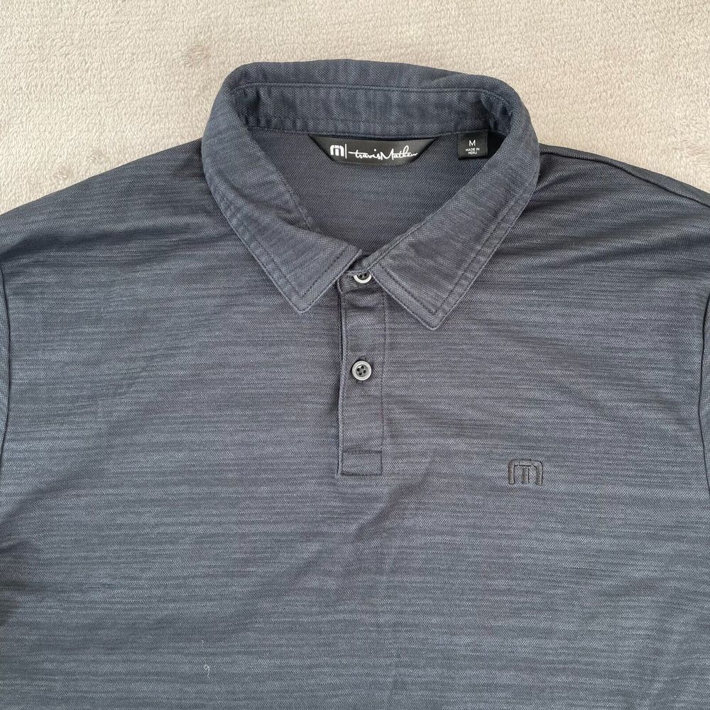 Travis Mathew What A Legend Polo Shirt Men Medium Heather Navy Scoop Hem NWOT